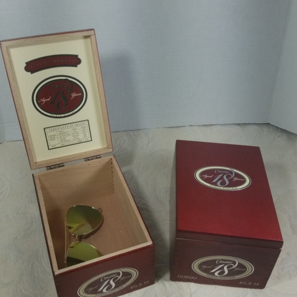 Lot of 2 Wooden Cigar Boxes Hinged Storage Stained Vintage Style Craft Organizer - Picture 1 of 5